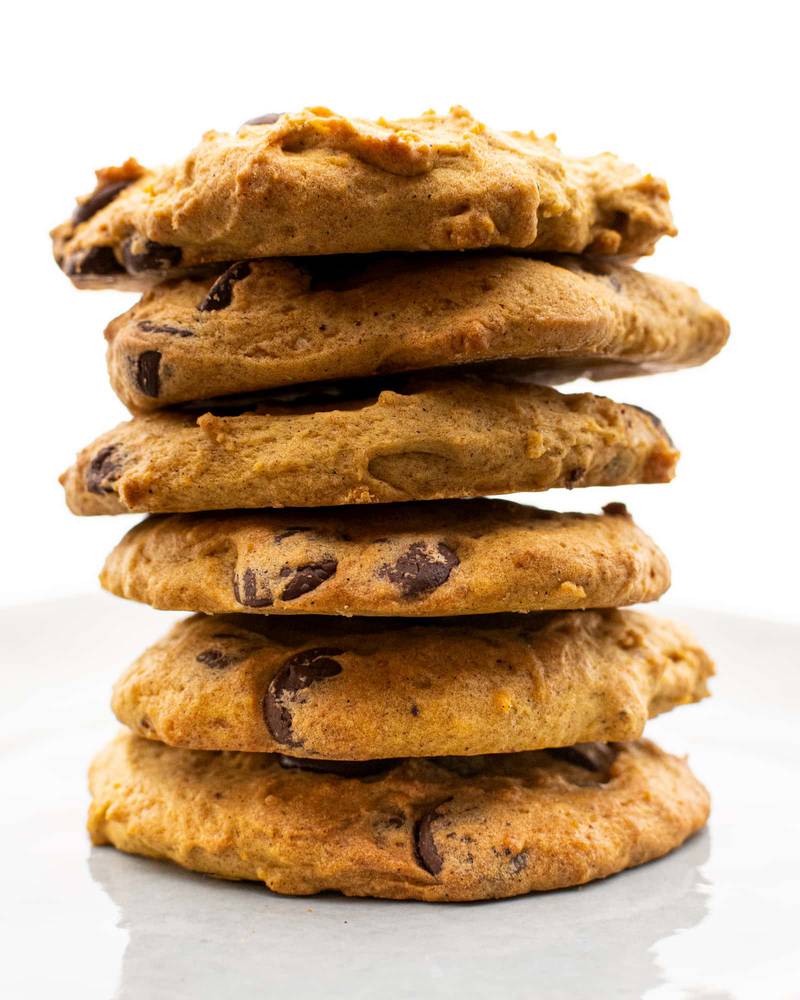 vegan pumpkin chocolate cookies